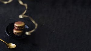 gold macaroons