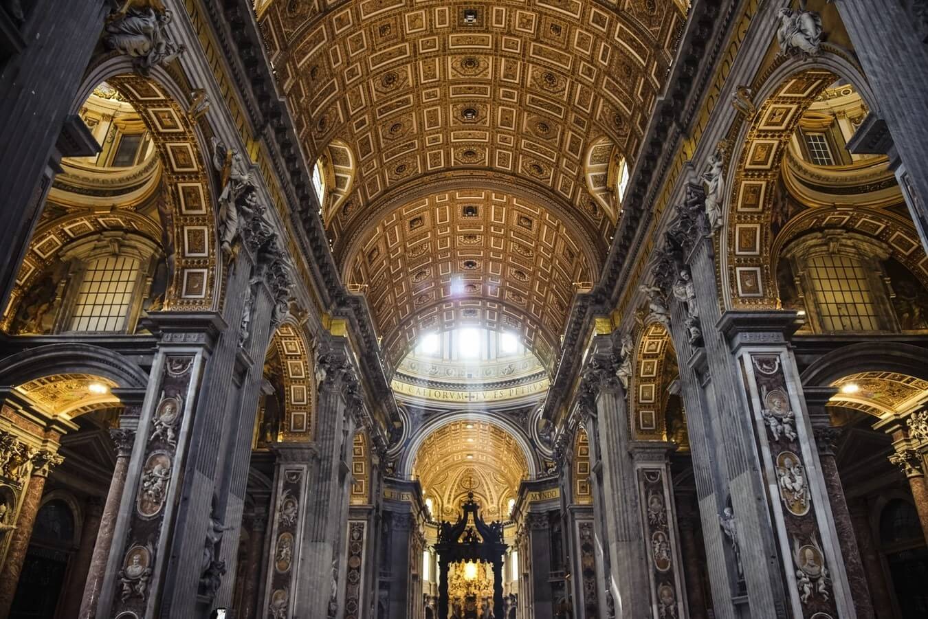 gold ceiling white columns